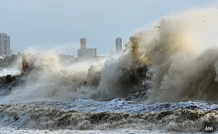 Cyclone Biparjoy Hits Gujarat