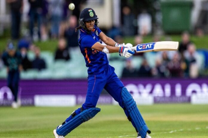 Harmanpreet Kaur batting